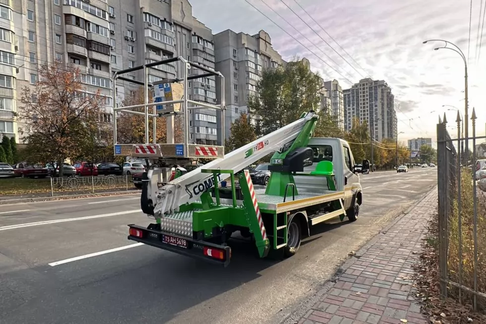 Две 18-метровые автовышки Comet изготовлены для нужд Запорожской и Херсонской областей, фото 1