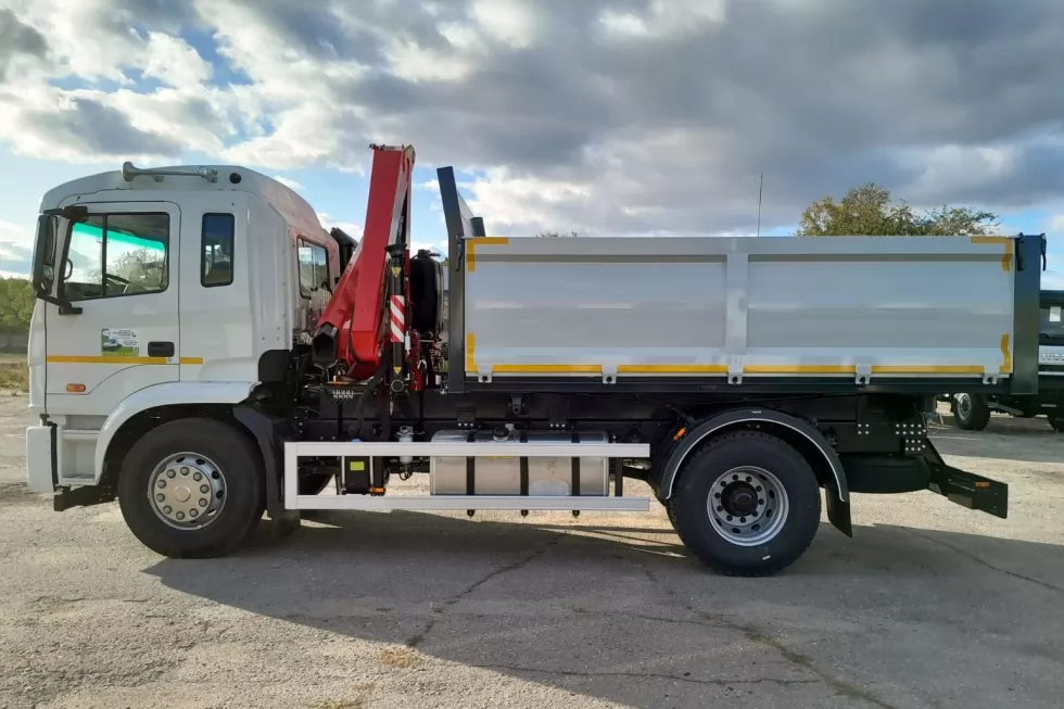 самосвал на базе jac