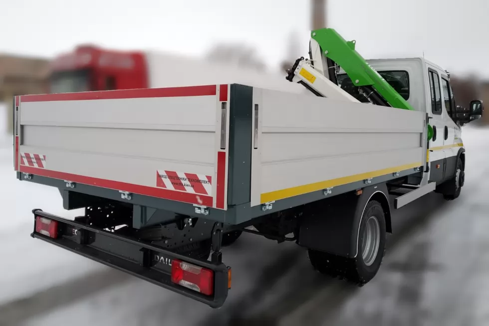 бортовой автомобиль IVECO DAILY + кран манипулятор СОМЕТ ХС700 А1