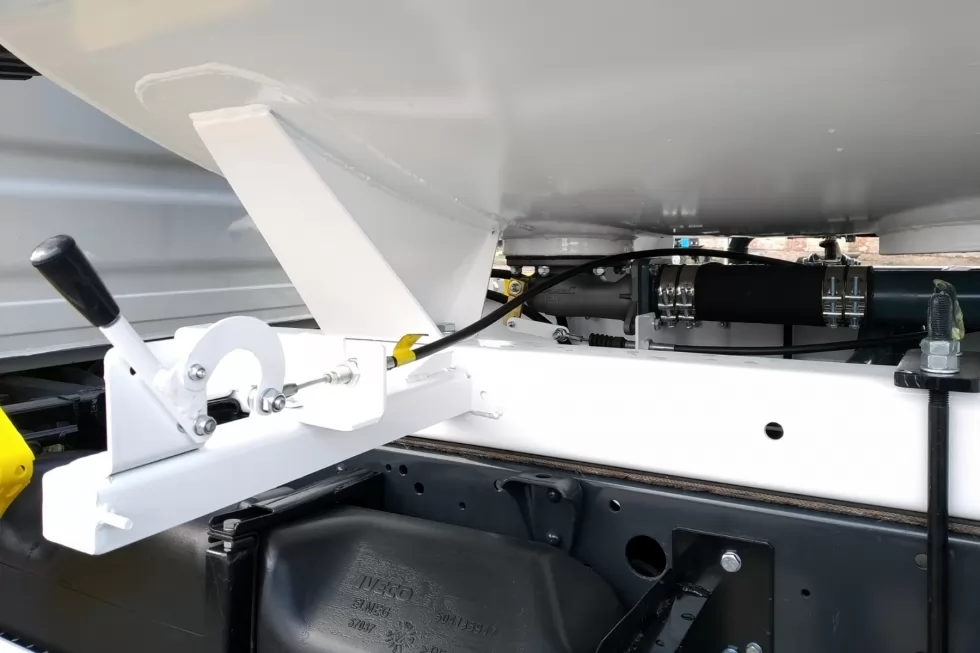 Автомагистраль-Юг получила очередную партию автотопливозаправщиков на базе IVECO Daily, фото 11