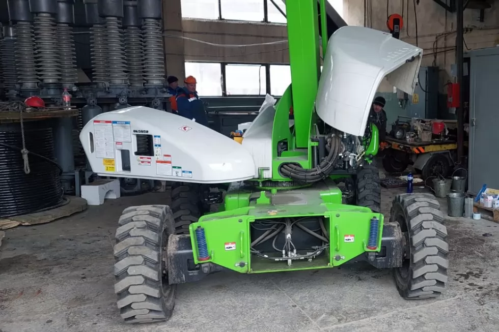 Выполнен выездной сервис самоходного подъемника NIFTYLIFT HR21 4x4, фото 1