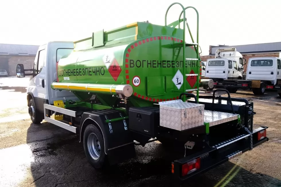 Изготовлен односекционный автотопливозаправщик ATZ-4 на базе IVECO Daily, фото 8