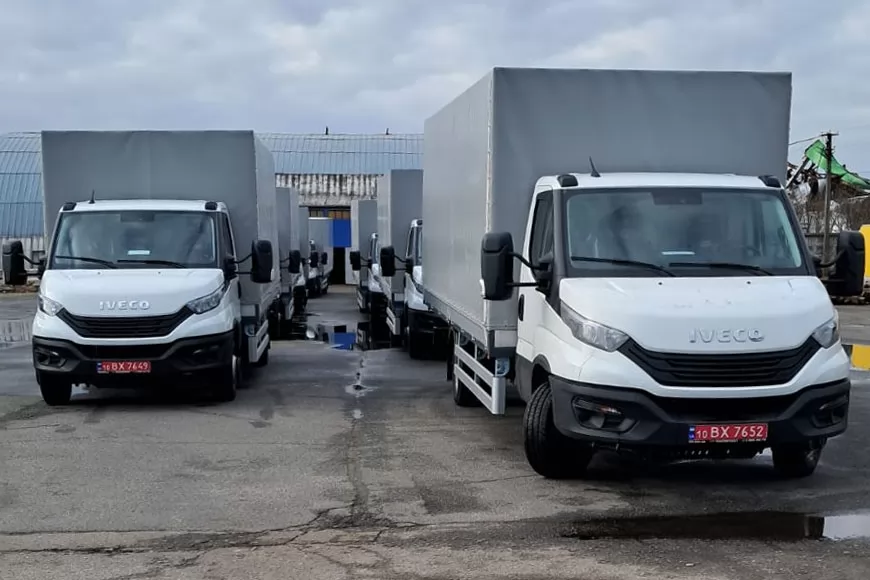 Готовится к отгрузке партия бортовых платформ на IVECO, фото 1
