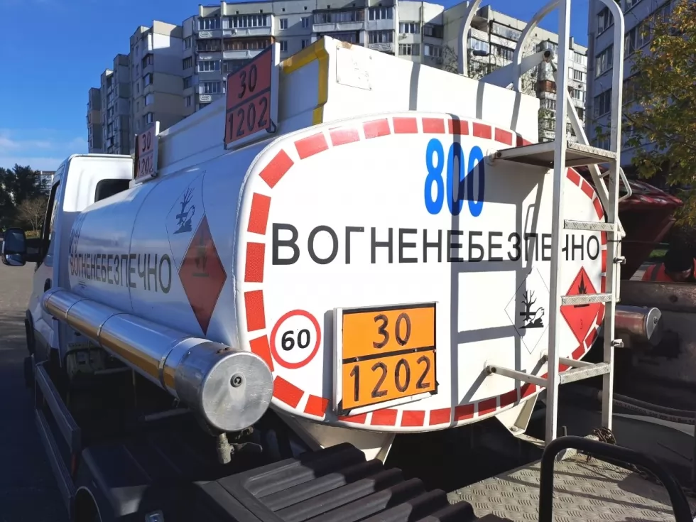 В ремонте столичных дорог активно применяют автотопливозаправщики от Техкомплект, фото 3