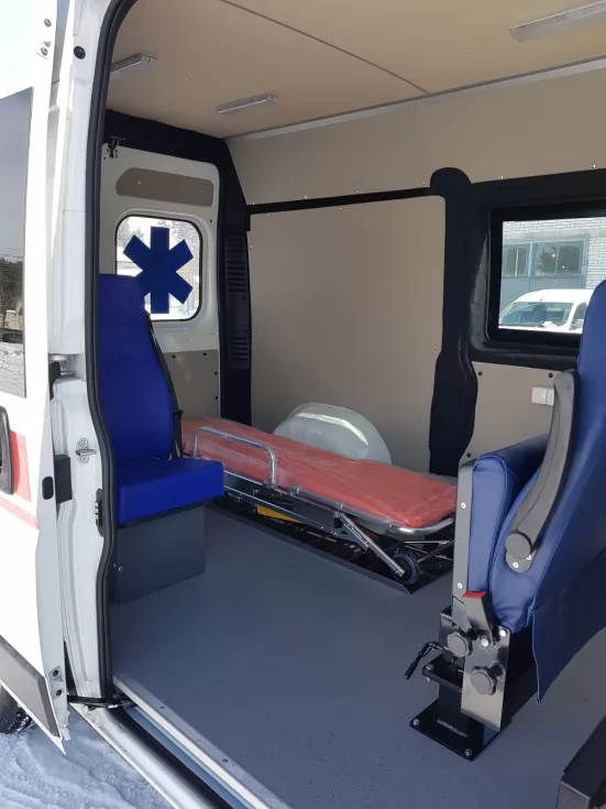 Меценат из Полтавы приобрел автомобиль скорой помощи для медиков Кременчуга, фото 7