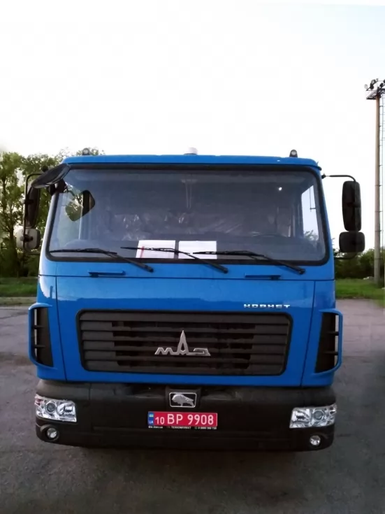 Очередной топливозаправщик МАЗ с 1-секционной цистерной 5,5 м <sup loading=