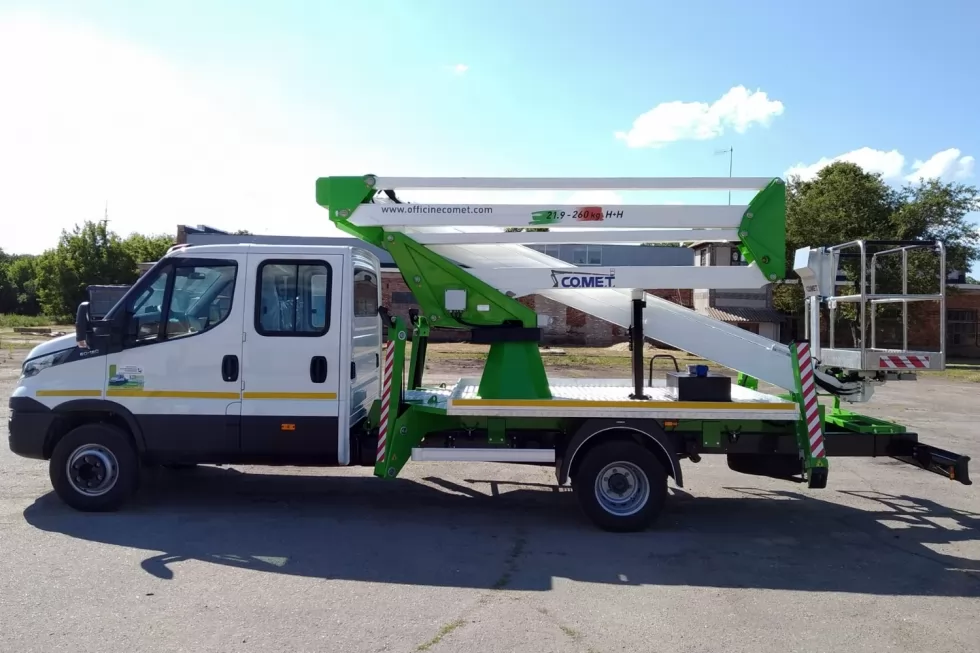 Здолбуновские коммунальщики приобрели автогидроподъемник COMET с комбинированной стрелой, фото 3