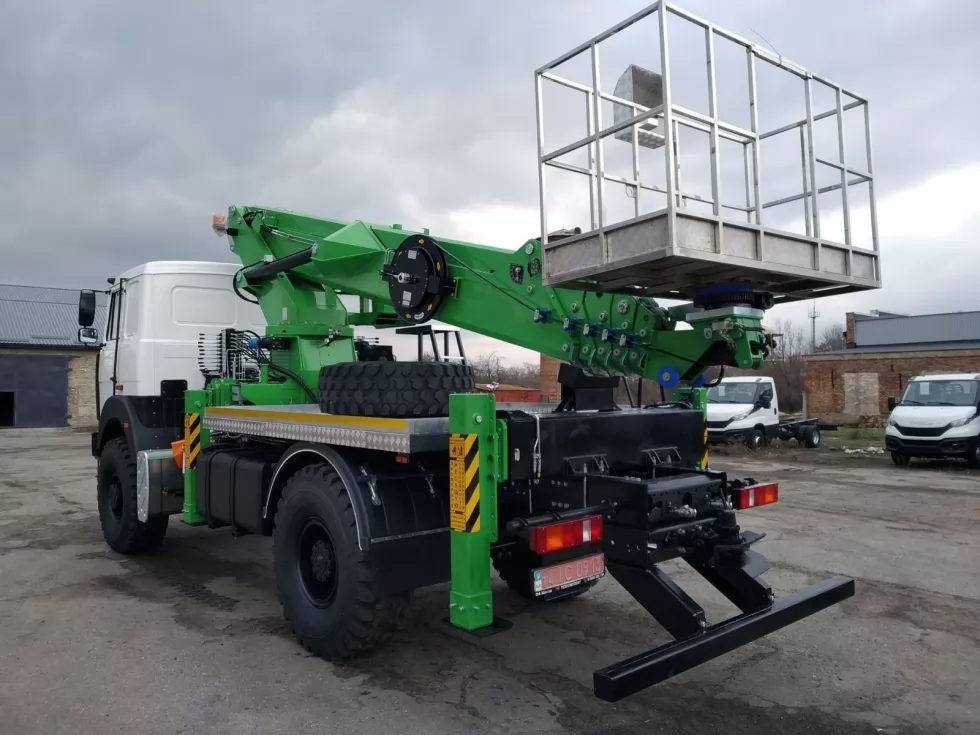 Херсонские энергетики будут покорять новые высоты на автовышке Skyman DS-300, фото 2