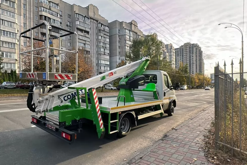 Автогідропідіймач COMET 19 IVECO Daily