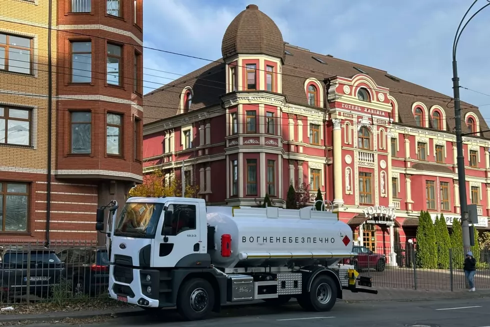 Партия из трех автотопливозаправщиков изготовлена для ведущей аграрной компании, фото 22