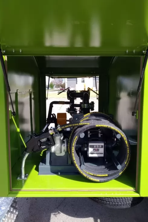 Сделан очередной автотопливозаправщик на азиатском шасси, фото 3