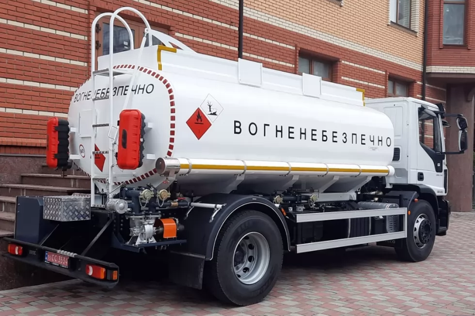 Новый топливозаправщик 11 м <sup loading=