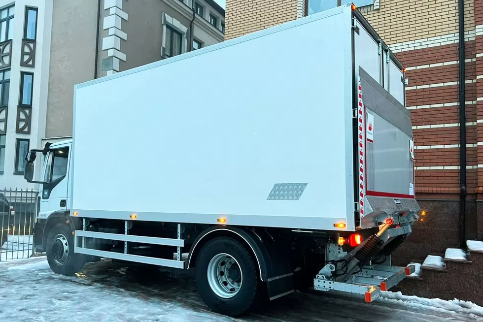 грузовые фургоны ивеко техкомплект украина