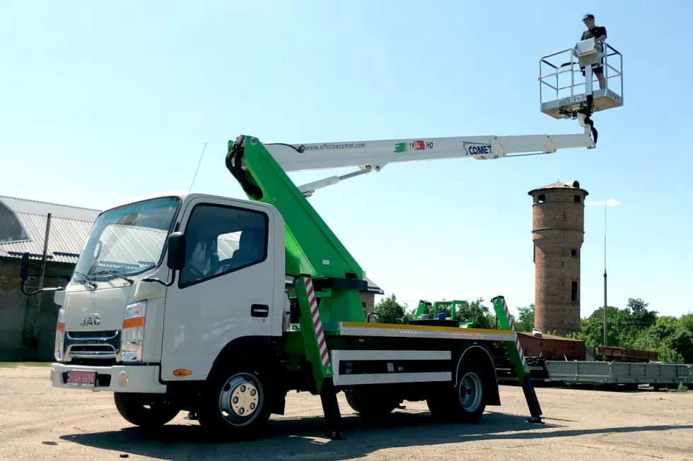 comet 18 m на базе jac n56