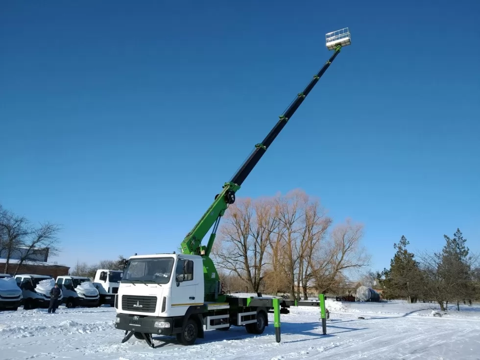 Столичный вуз приобрел южнокорейский автогидроподъемник SKYMAN DS300 на базе МАЗ-4371, фото 4