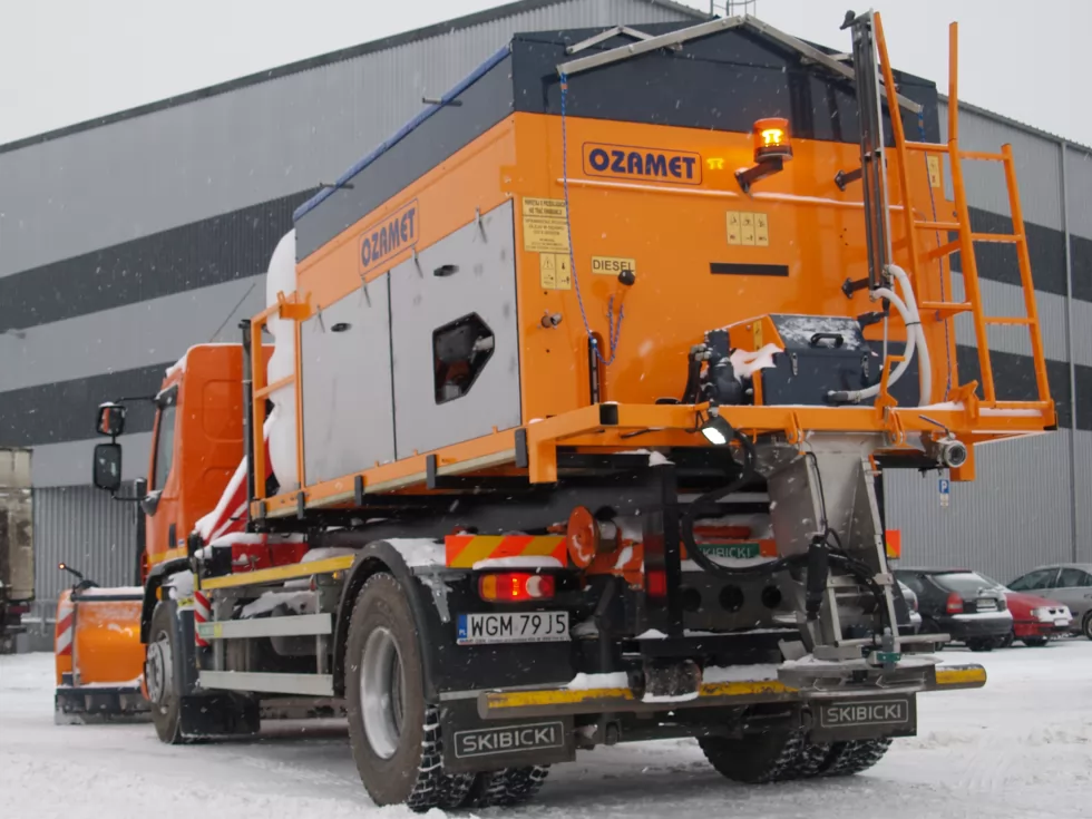 Пескоразбрасыватель Озамет купить Украина