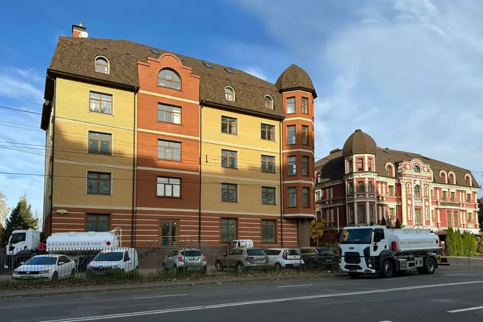 Партия из трех автотопливозаправщиков изготовлена для ведущей аграрной компании, фото 17