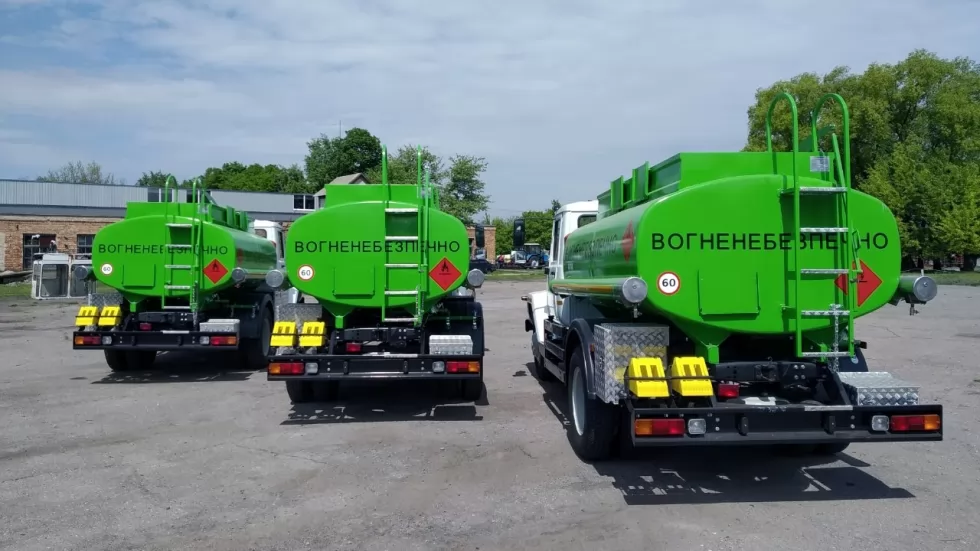 В Николаевскую область клиенту отправились 3 автотопливозаправщика на базе ГАЗ-3309, фото 3