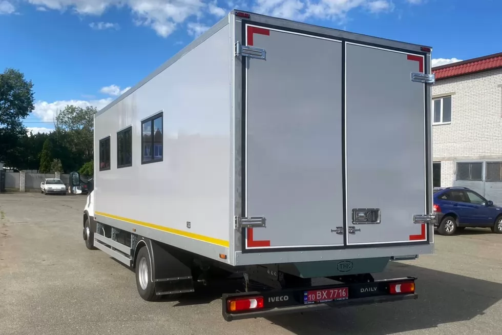 Завод изготовил новую модель вахтового автобуса на IVECO Daily 70C16Н, фото 4