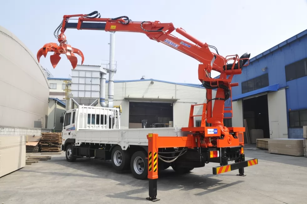 кран маніпулятор купити з грейфером