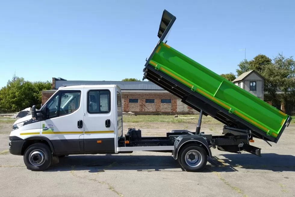 В Мариуполе местный Зеленстрой будет пользоваться самосвалами Техкомплект на базе IVECO, фото 8