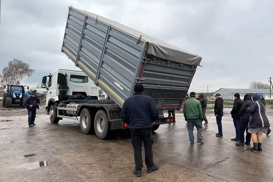 Зерновозы AGRiLine на базе SITRAK поехали работать к своим новым владельцам, фото 6