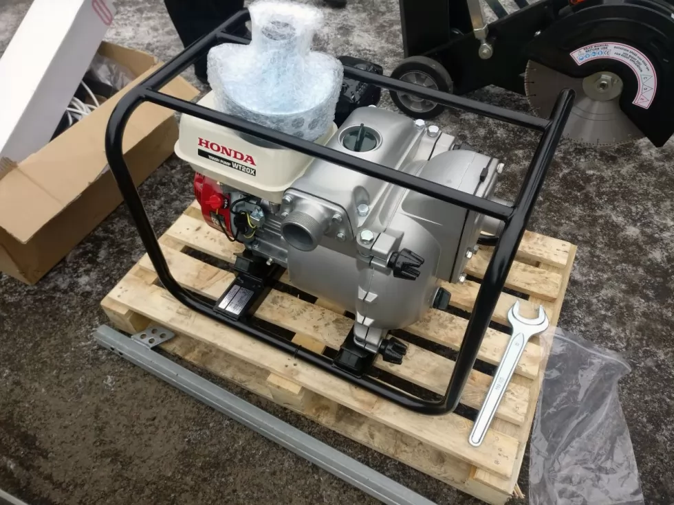 КП Борисполь Водоканал получил аварийно-ремонтную мастерскую на базе IVECO Daily, фото 6