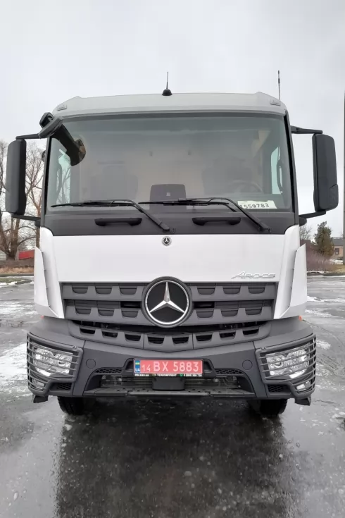 Изготовлен мощный бензовоз на базе Mercedes Benz Arocs, фото 7