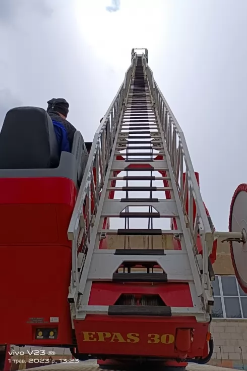 Возобновлена работа очередной пожарной спецмашины для Черниговщины, фото 12