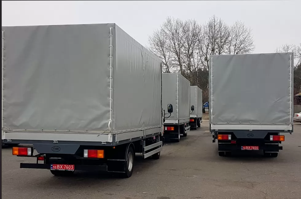 Готовится к отгрузке партия тентованных бортовых платформ на Hyundai HD78, фото 13