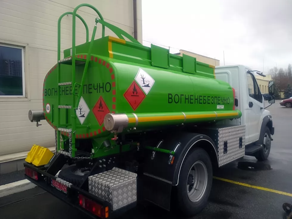 Для полтавского Солли-Плюс изготовили новый топливозаправщик на базе HDC Белава-1500, фото 2