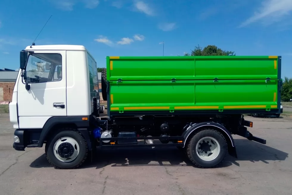 Два самосвала отправятся работать в Харьковскую область, фото 12