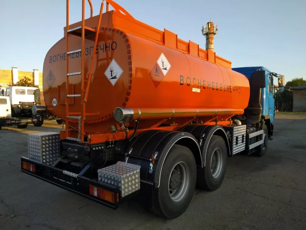 Изготовлен автотопливозаправщик 12 м<sup loading=