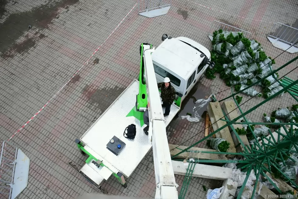 Украинские города готовятся к новогодним праздникам с помощью спецтехники Техкомплект, фото 3