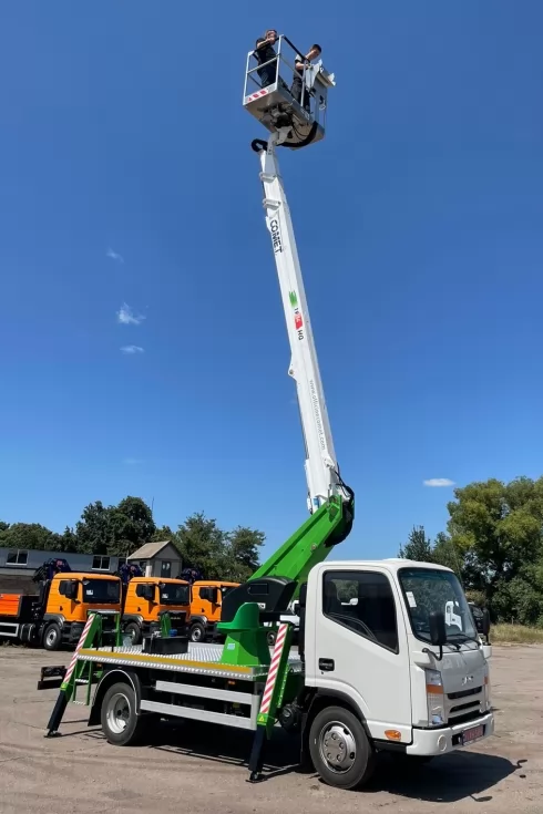 На Заводе спецтехники Техкомплект впервые использовали шасси JAC для монтажа автовышки Comet, фото 19