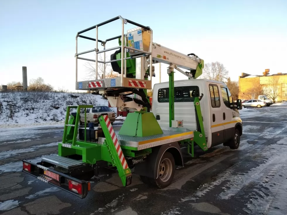 14-метровая автовышка Comet на базе IVECO с двурядной кабиной отправилась в Житомир, фото 1