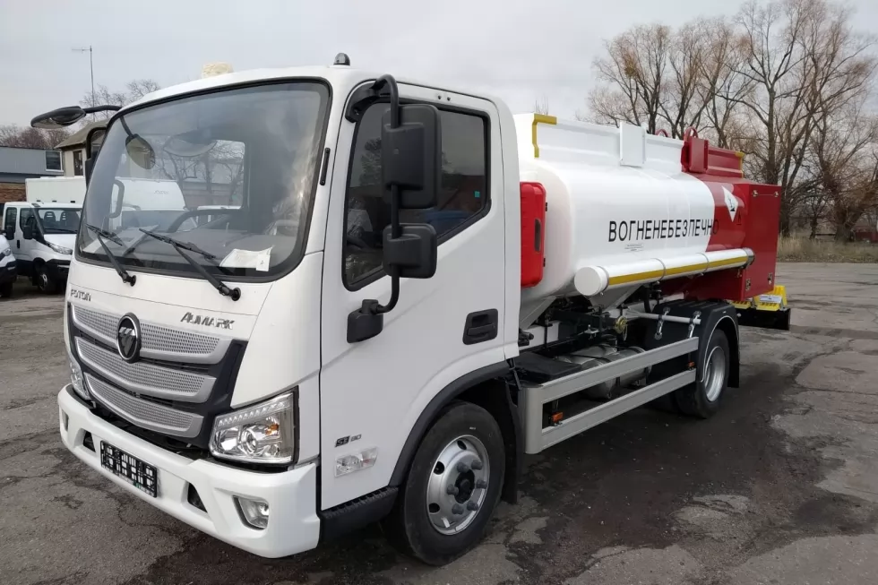 топливозаправщик foton atz 5