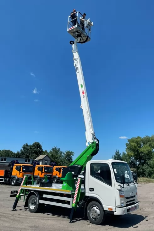 На Заводе спецтехники Техкомплект впервые использовали шасси JAC для монтажа автовышки Comet, фото 28