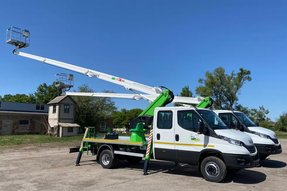 автовишка на базі мікроавтобуса купити