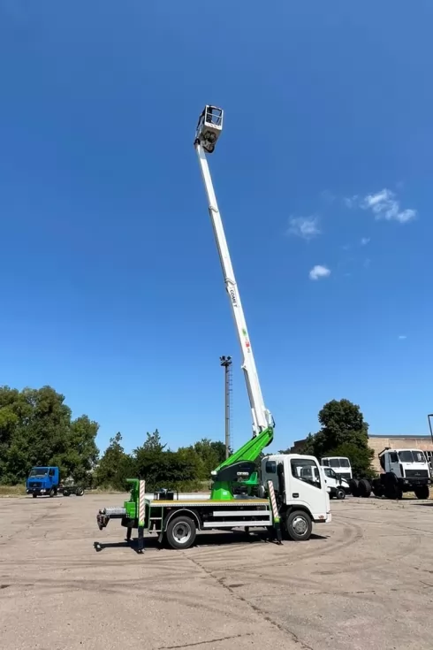 На Заводе спецтехники Техкомплект впервые использовали шасси JAC для монтажа автовышки Comet, фото 5