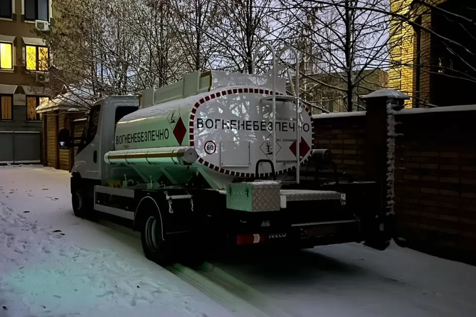 автопаливозаправник бензовоз iveco