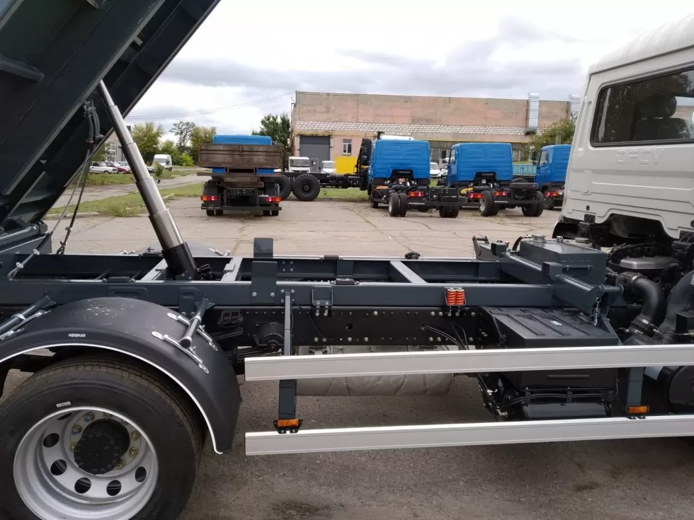 Изготовлен новый самосвал на базе Donfeng DFH 5120, фото 9