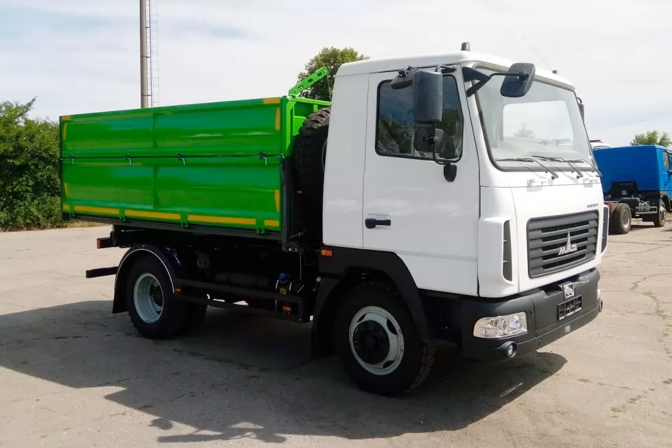 Два самосвала отправятся работать в Харьковскую область, фото 6