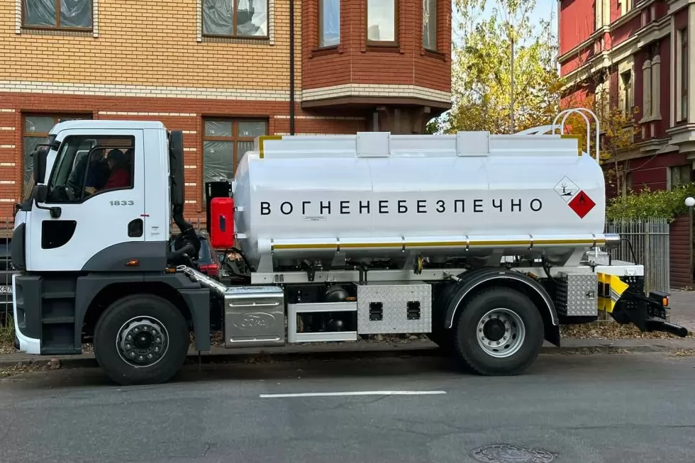 Партия из трех автотопливозаправщиков изготовлена для ведущей аграрной компании, фото 15