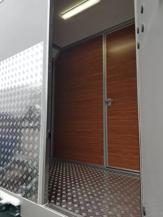 Пять автомобилей ЗИЛ-131 с большим пробегом обзавелись новыми вахтовыми фургонами, фото 17