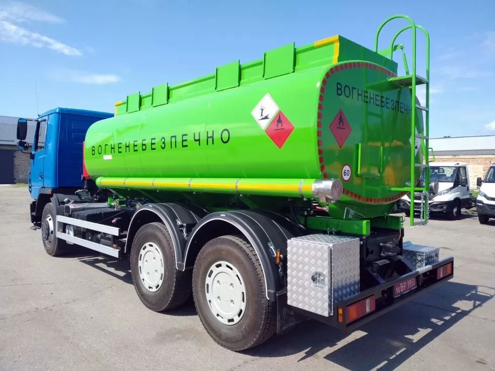 Техкомплект изготовил 12-кубовый топливозаправщик с 4-секционной цистерной на базе МАЗ-6312, фото 1