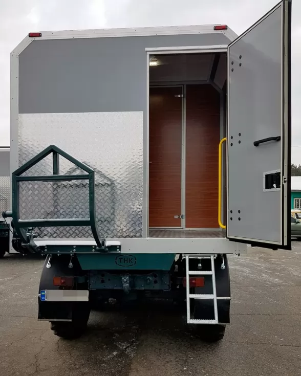 Пять автомобилей ЗИЛ-131 с большим пробегом обзавелись новыми вахтовыми фургонами, фото 12