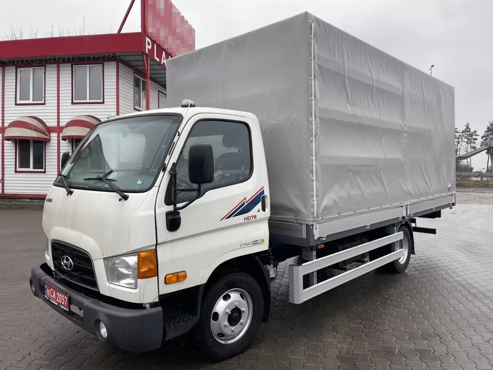 Готовится к отгрузке партия тентованных бортовых платформ на Hyundai HD78, фото 5