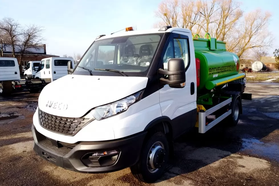Изготовлен односекционный автотопливозаправщик ATZ-4 на базе IVECO Daily, фото 3