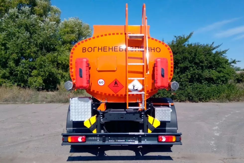 ГК АВТОСТРАДА приобрела еще один новый автотопливозаправщик на базе IVECO Eurocargo, фото 2